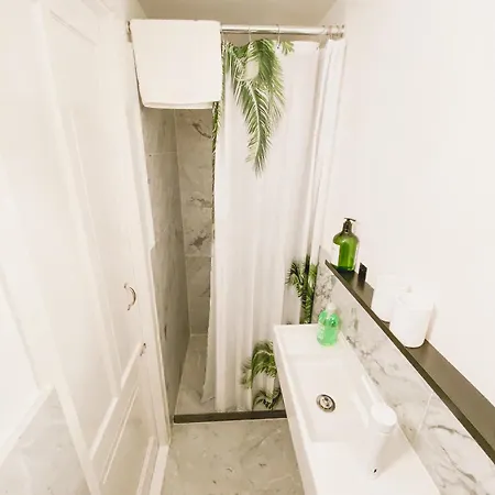 Large En-Suite Room In Historic Canalhouse From 1729 Amsterdam Exterior photo